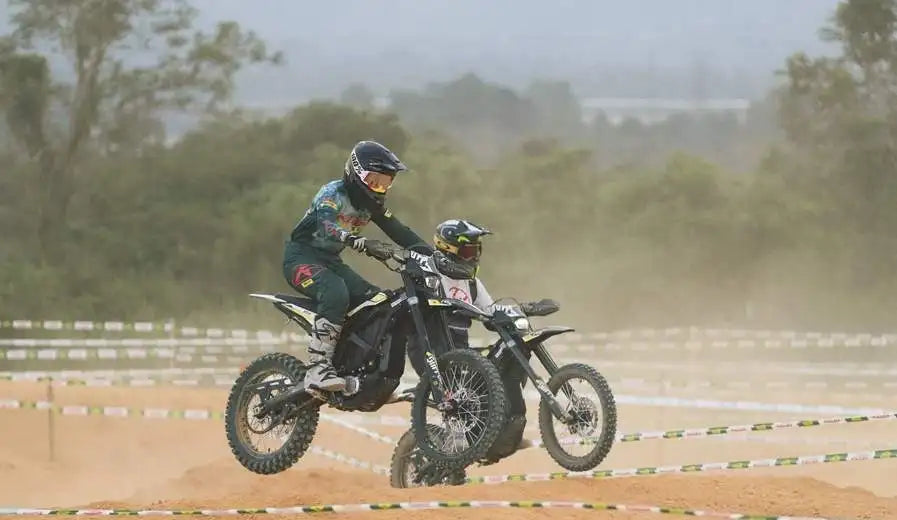 SURRON Ultra Bee 21kW 74V 60Ah – High-Performance Electric Dirt Bike